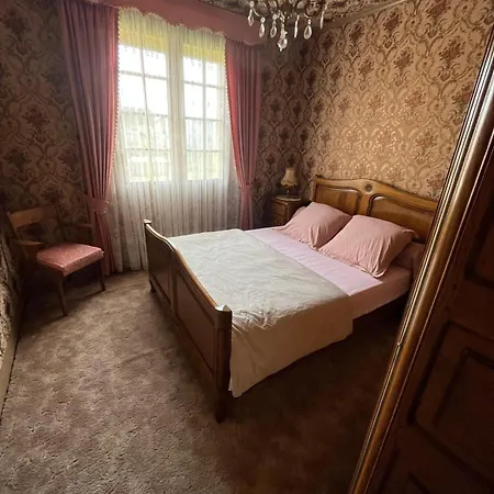 Spacieuse Maison De Village Nyaraló Luché-Pringé